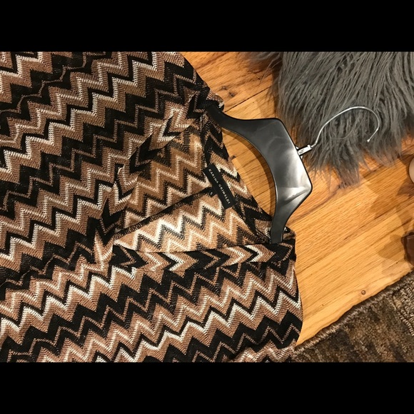 Karina Grimaldi - Famous zigzag chevron pattern. - Picture 3 of 3